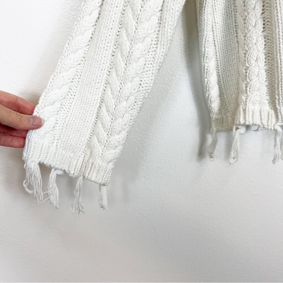 Umgee CableKnit Fringe Sweater Creamy White Size Medium - Picture 3 of 10